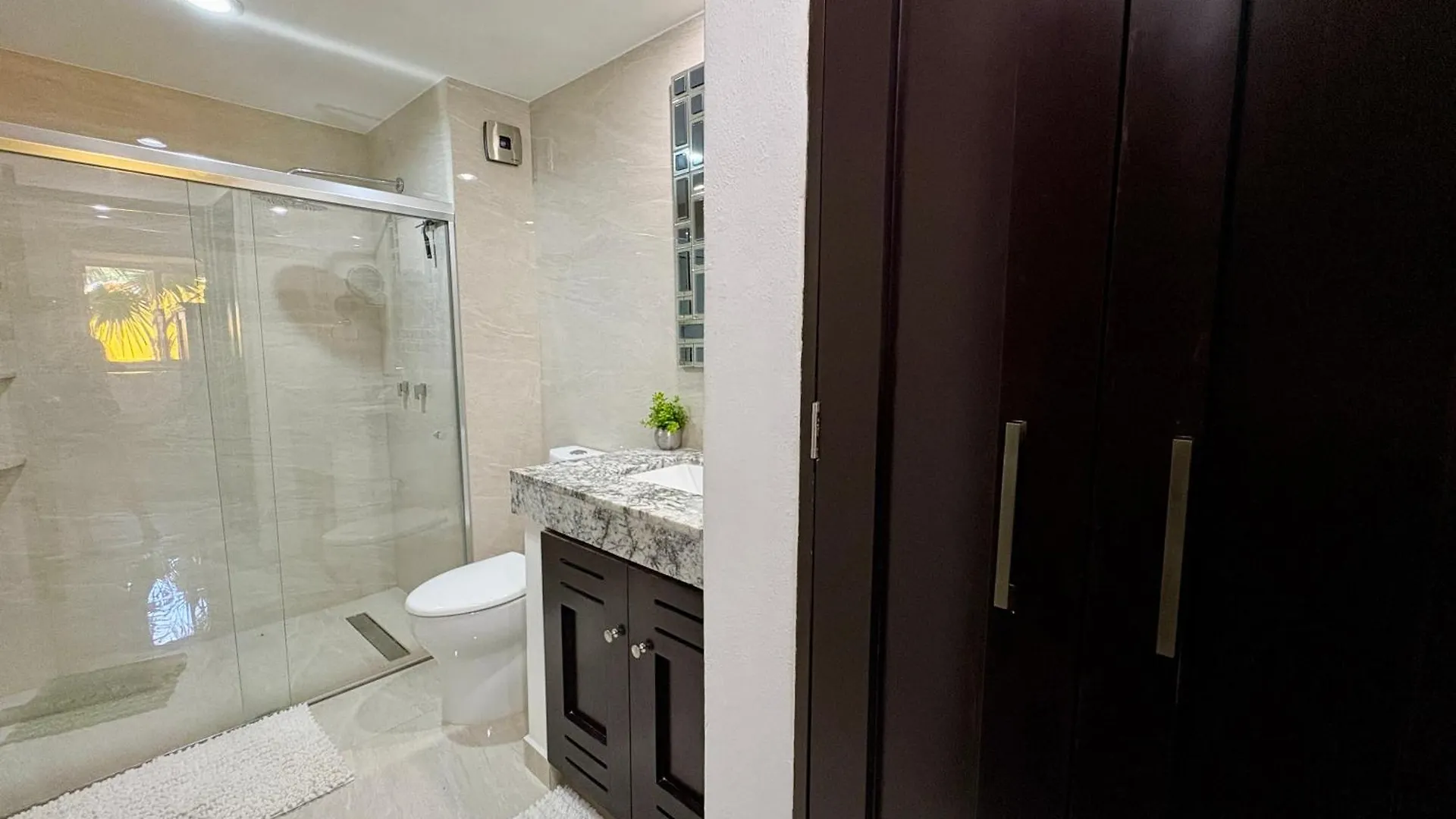 A Hideaway In Playacar - Private, Comfortable And Chic Playa del Carmen Apartment