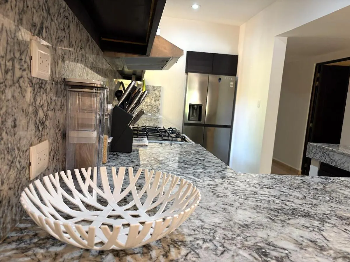 Апартаменты A Hideaway In Playacar - Private, Comfortable And Chic Плая-дель-Кармен